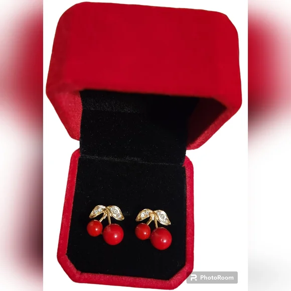 Vintage Look Earrings Red Cherry Crystal Leaf Stud for Women Red Velvet Gift Box - Picture 5 of 8